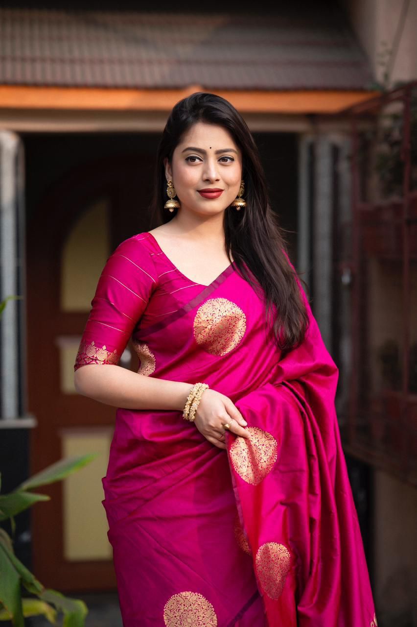 শাড়ি