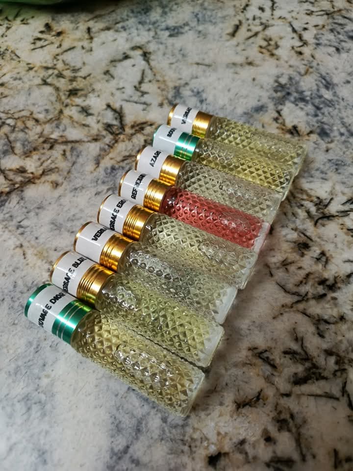 Perfume oil