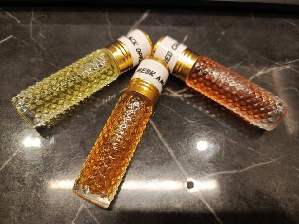 Perfume oil