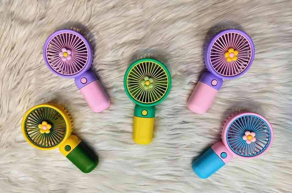 আকর্ষণীয় অফারে USB Mini Rechargeable Fan