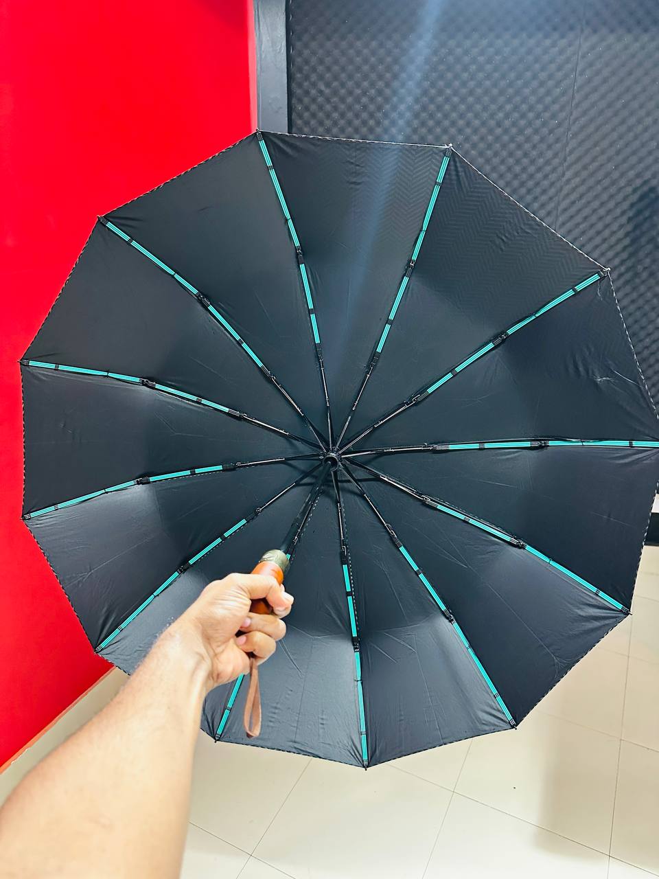 Premium 12-Ribs Automatic Open/Close Wood Handle Umbrella