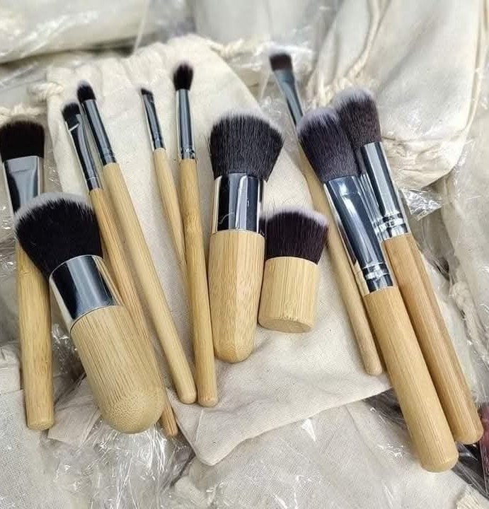 Bamboo brush set