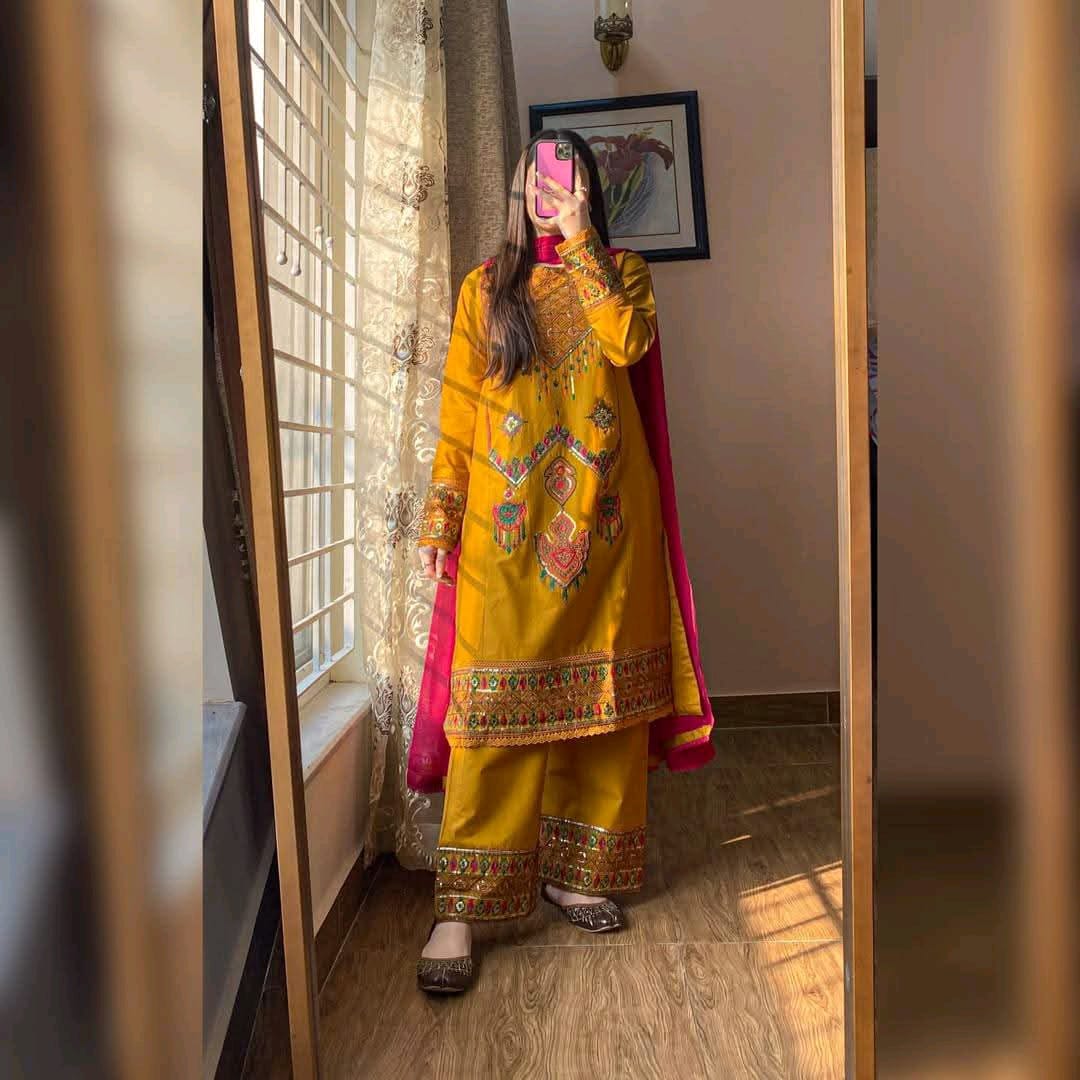 Sequence Embroidery Three Piece