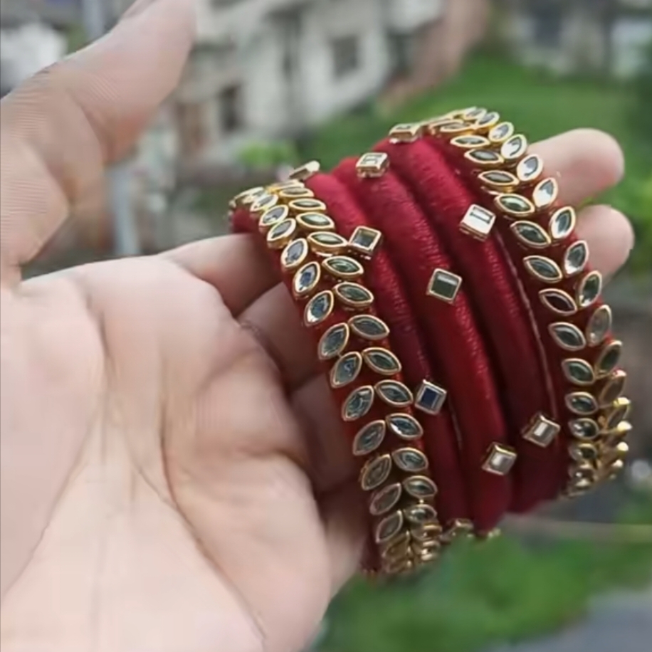 হ্যান্ড মেট চুড়ি,