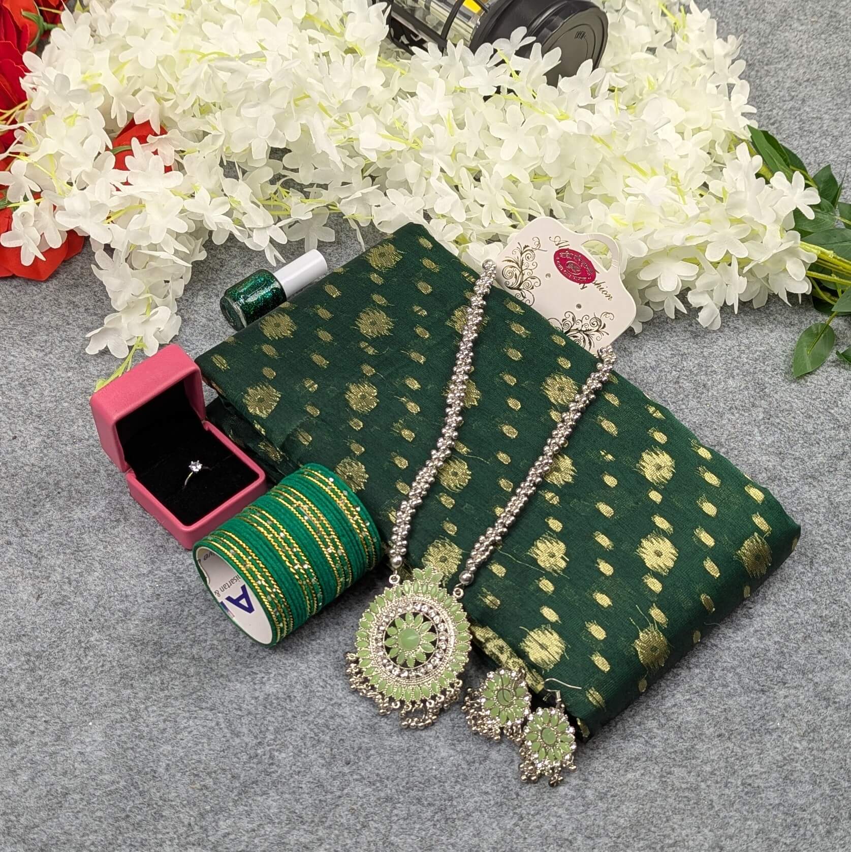 Premium Jamdani Saree Gift Combo