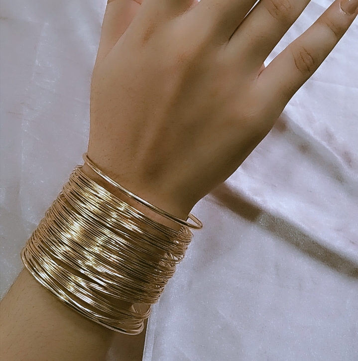 Multilayered bracelet for women
