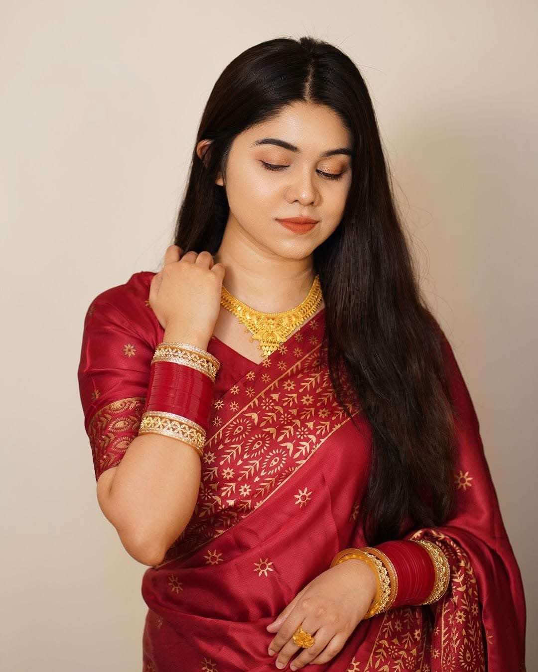 উন্নত মানের হাফ সিল্ক শাড়ি স্কিন প্রিন্টের কাজ করা Code. AF0127