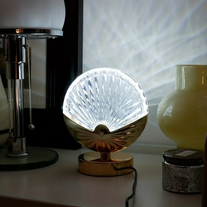 Golden Pearl Glow Lamp –