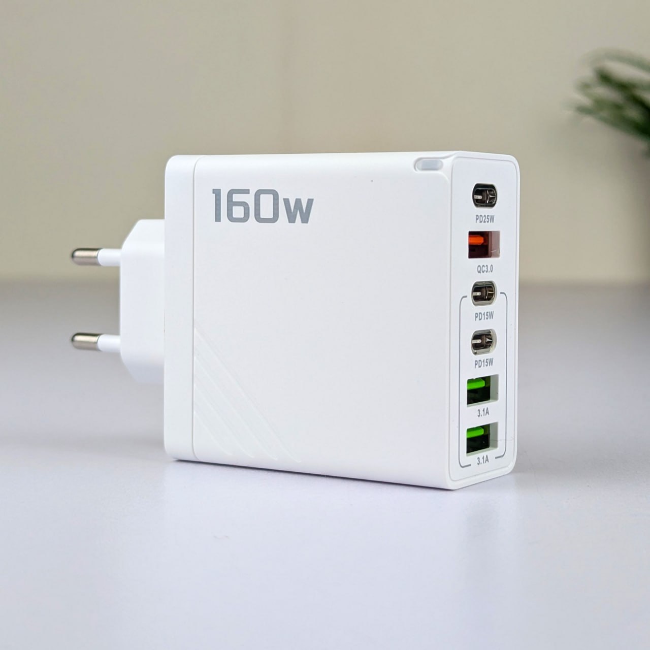 Ultimate 160W GaN Charging Station: One Charger for All Your Devices