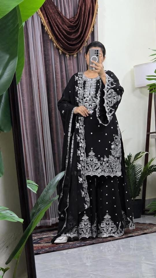 নিউ ভাইরাল প্রিয়িয়াম গর্জিয়াস থ্রি পিছ