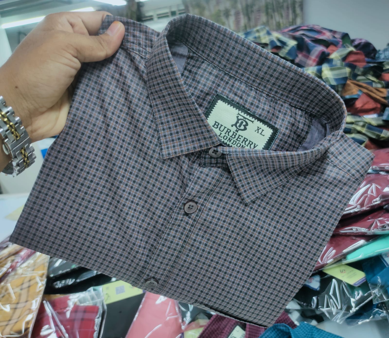 Burberry full Sleeve Cotton Print Shirt Color and quality 100% guarantee