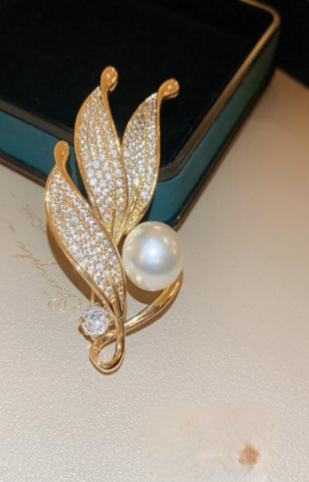 Brooch hijab safety pin