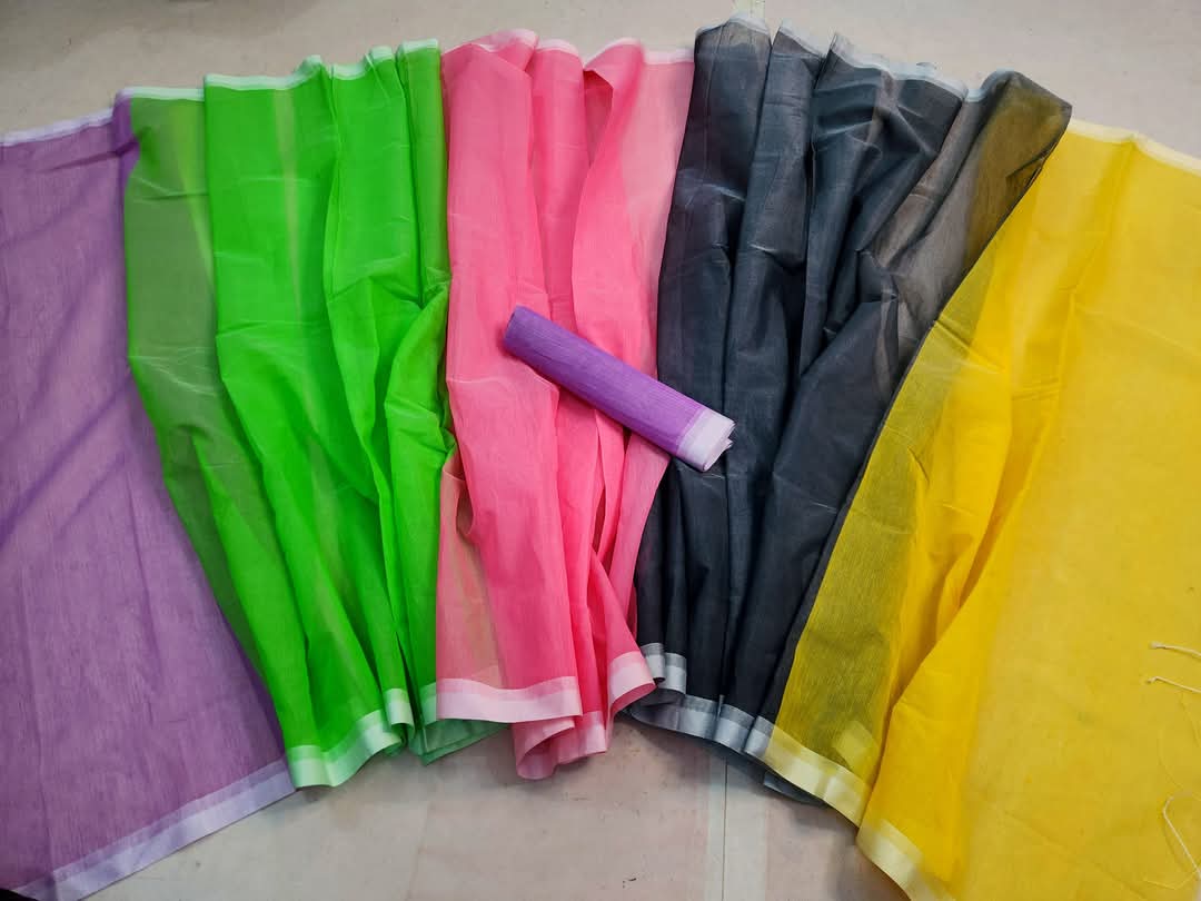হাফসিল্ক রংধনু শাড়ী সাথে রানিং ব্লাউজ পিস আছে