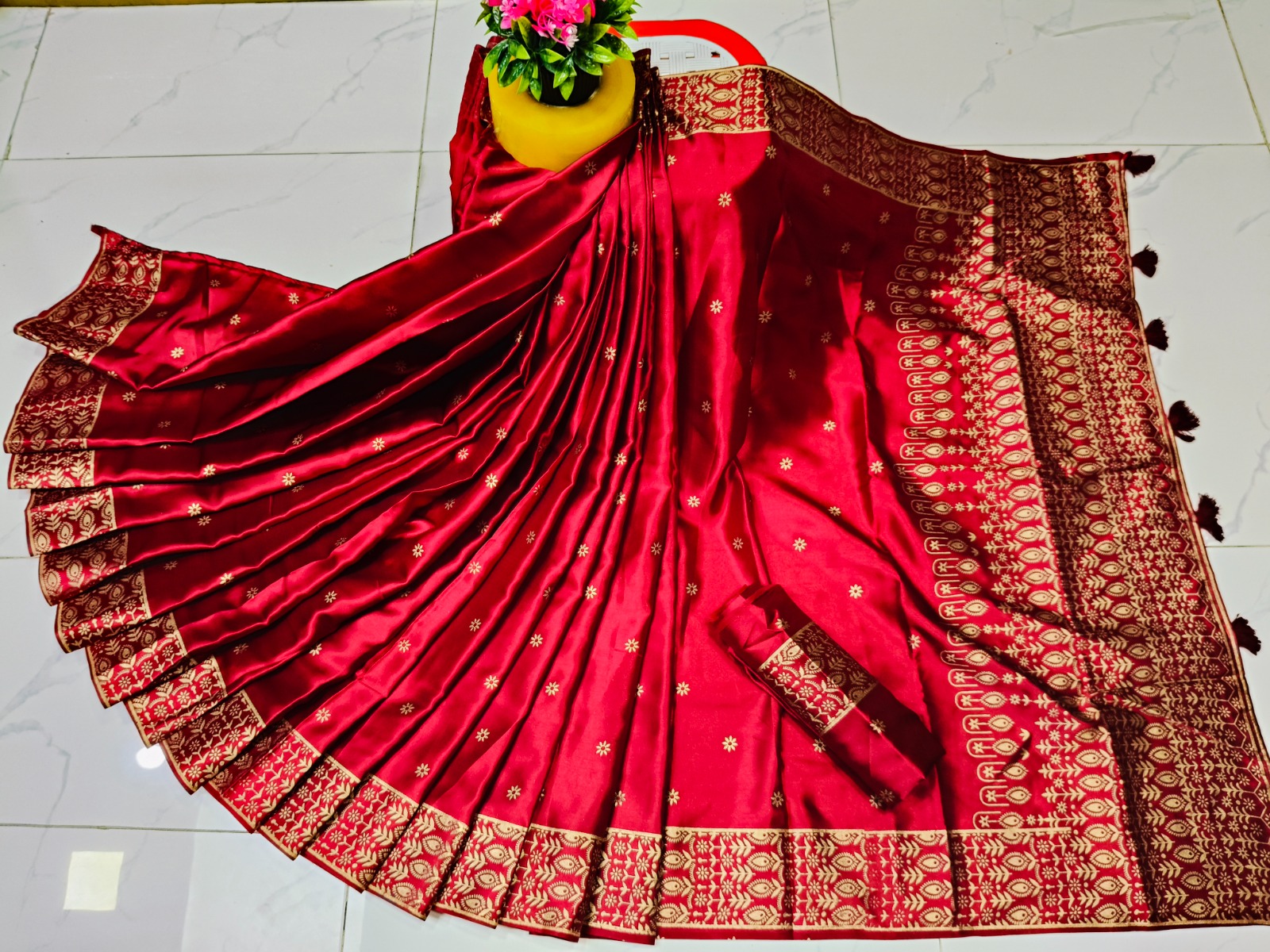 শাড়ি