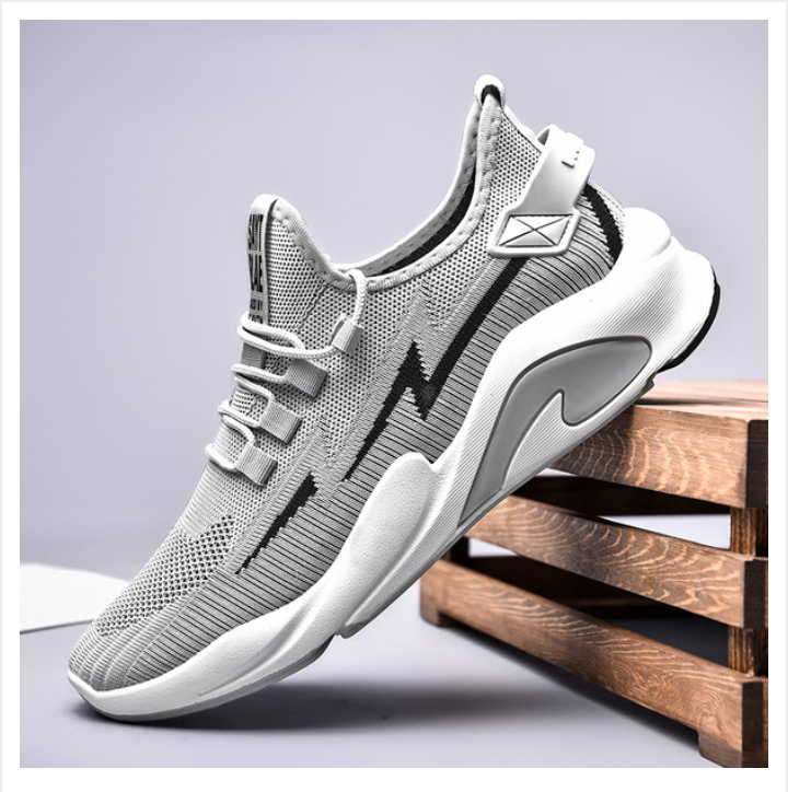 Sports shoe