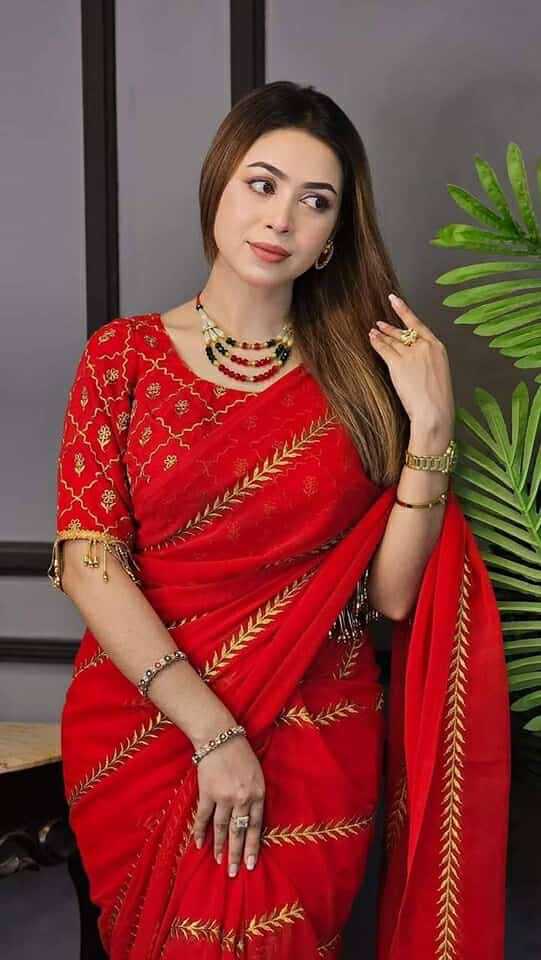 শাড়ির ফেব্রিকঃ ওয়েটলেস জর্জেট