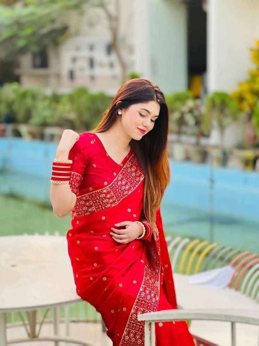 প্রিমিয়াম জাপানি সিল্ক শাড়ী