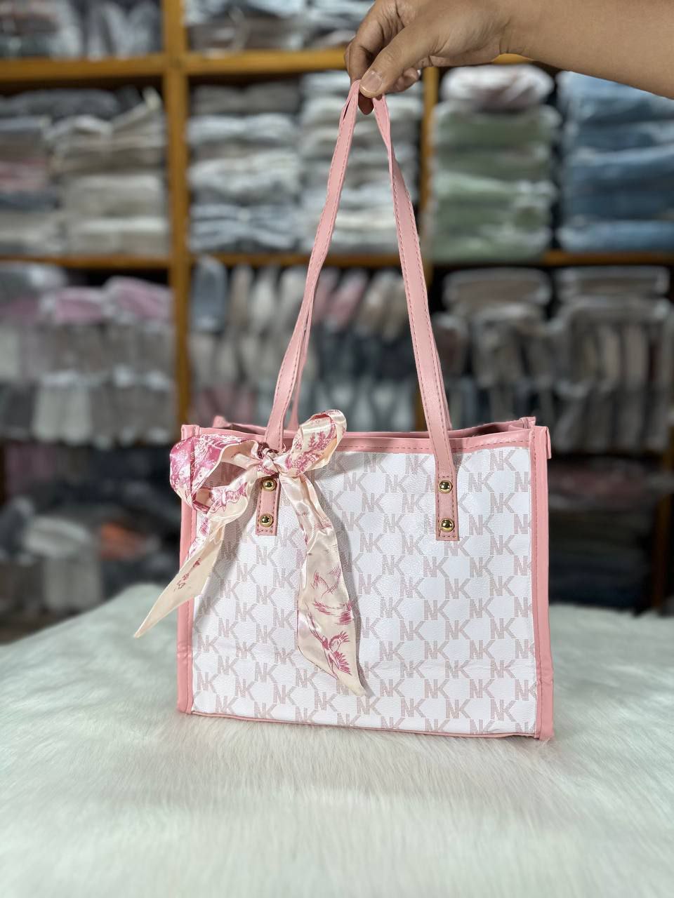 Tote bag