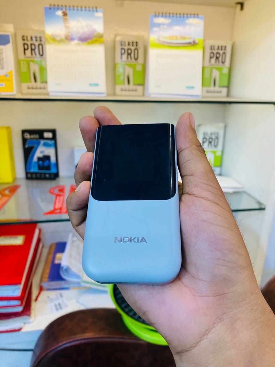 Nokia 2720 flip white colour new
