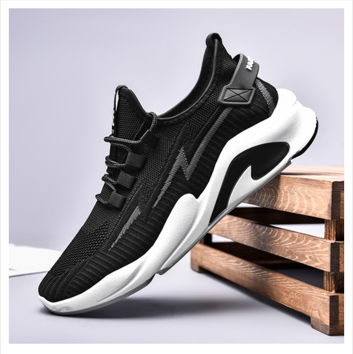 Sports shoe