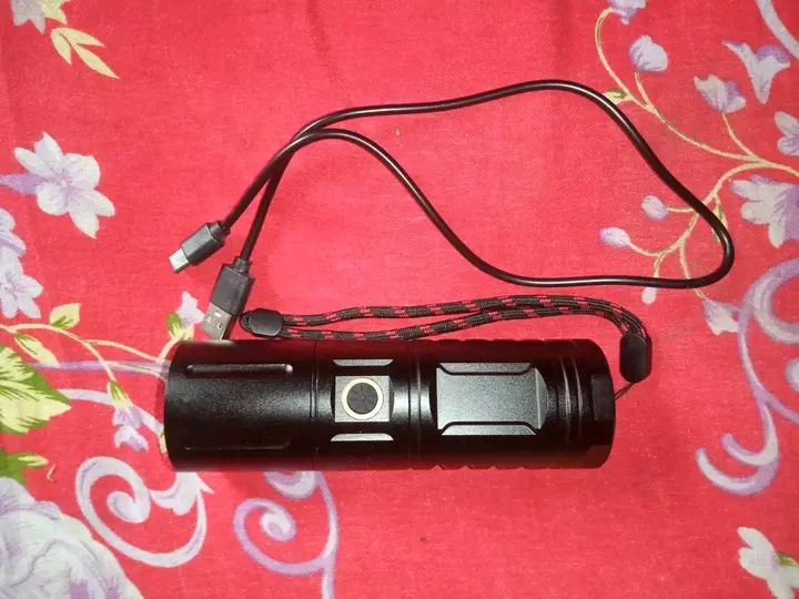 Rechargeable zoom led flashlight usb torch light with Power Bank