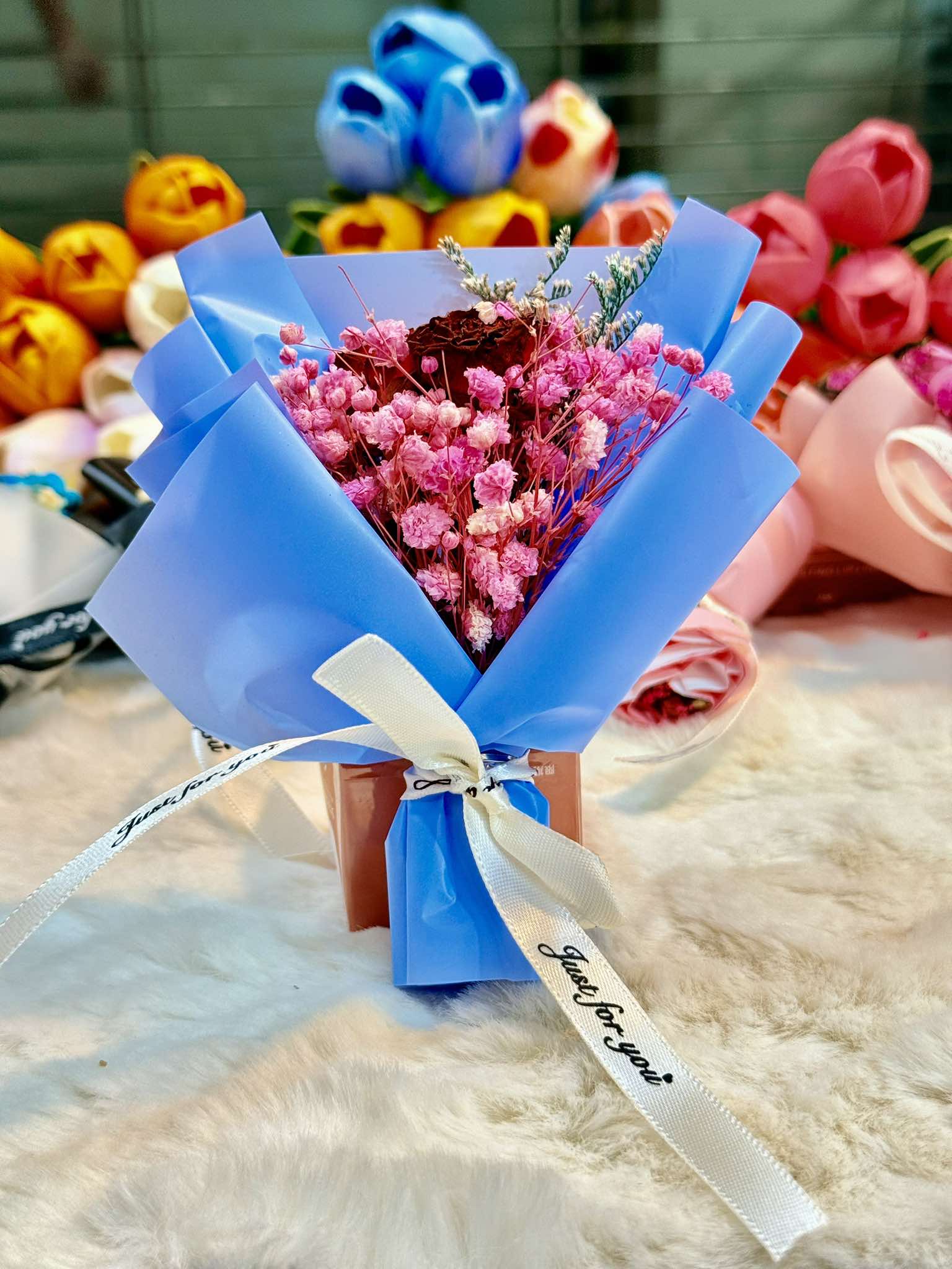 Mini Gift Flower Bouquet ?
