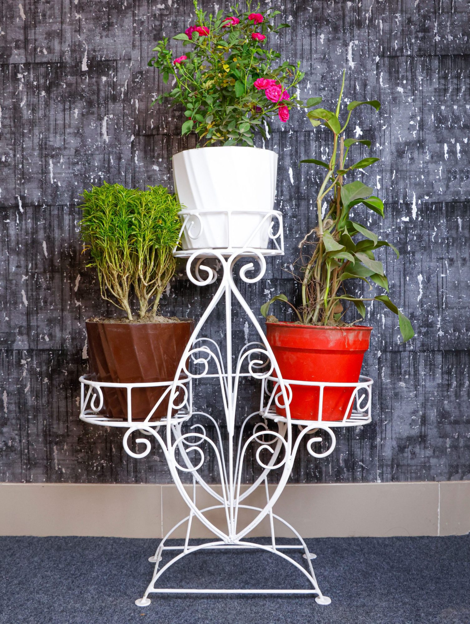 Metal Flower love stand