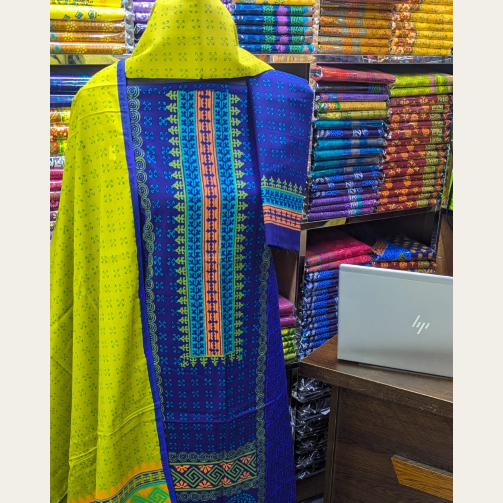 *স্টাইলিশ থ্রিপিছ সেট code: onrr