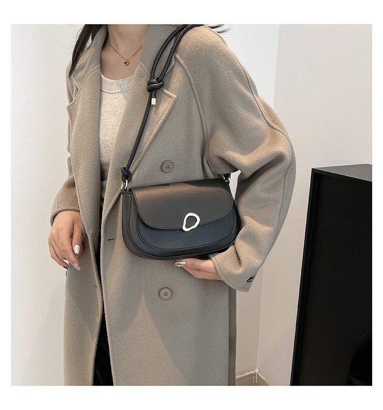 Trendy Fashionable Party Bag Code- DG02
