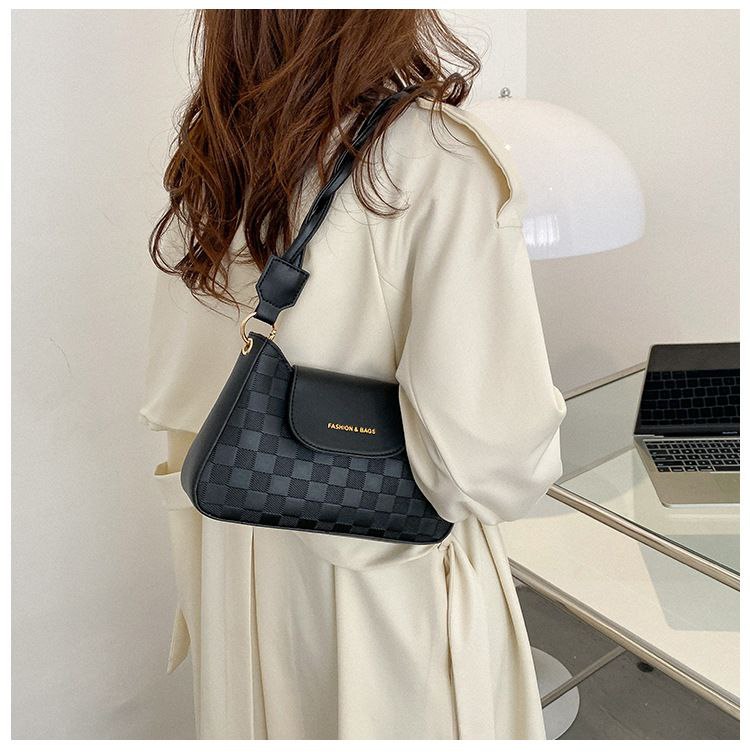 Trendy Fashionable Party Bag Code- RM43