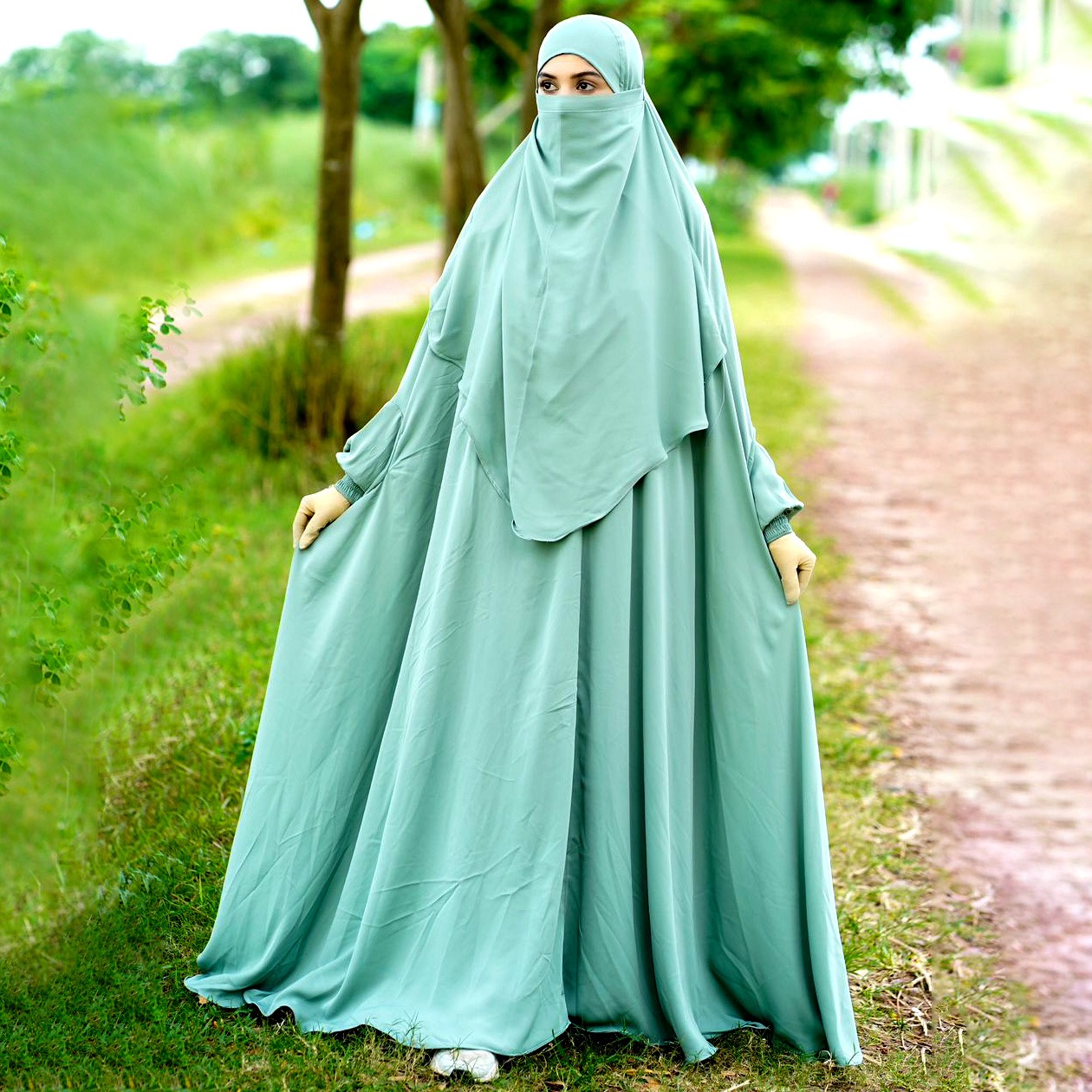 Floor touch long abaya Borka code: ukhi