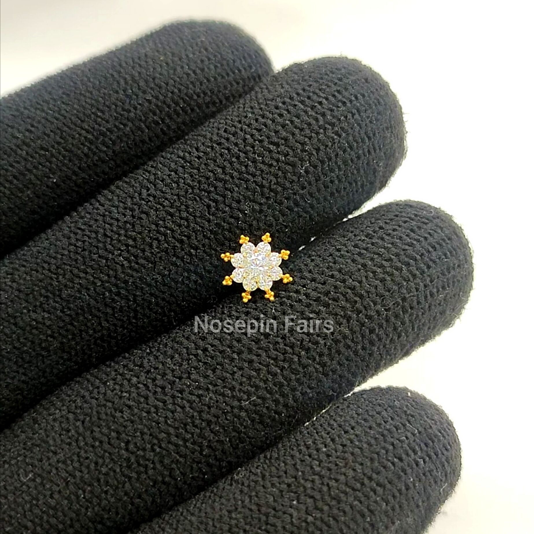Gold Nosepin