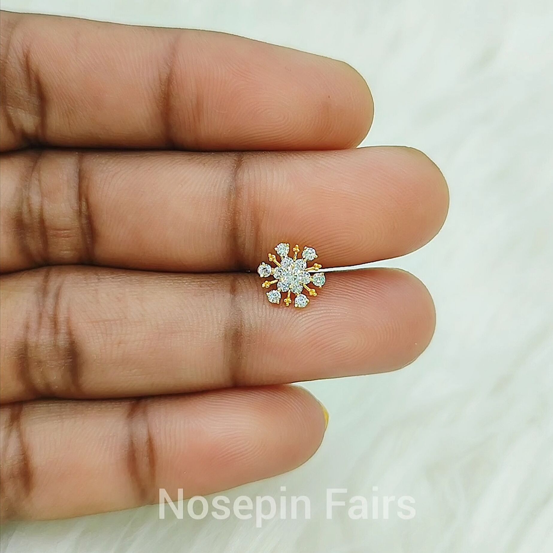 Gold Nosepin