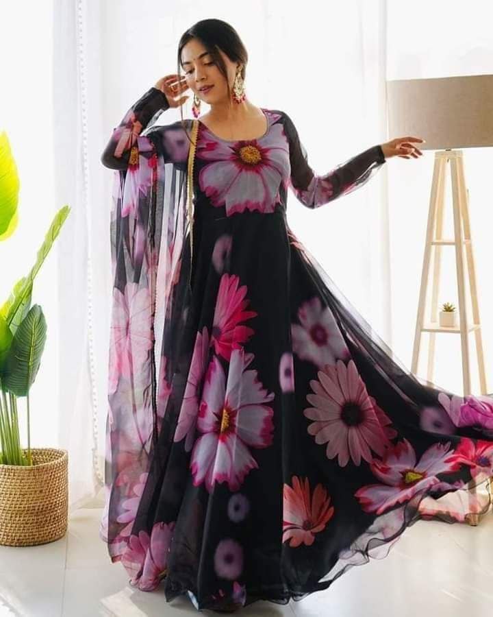 ?রেডিমেড জর্জেট গাউন থ্রি পিস।?