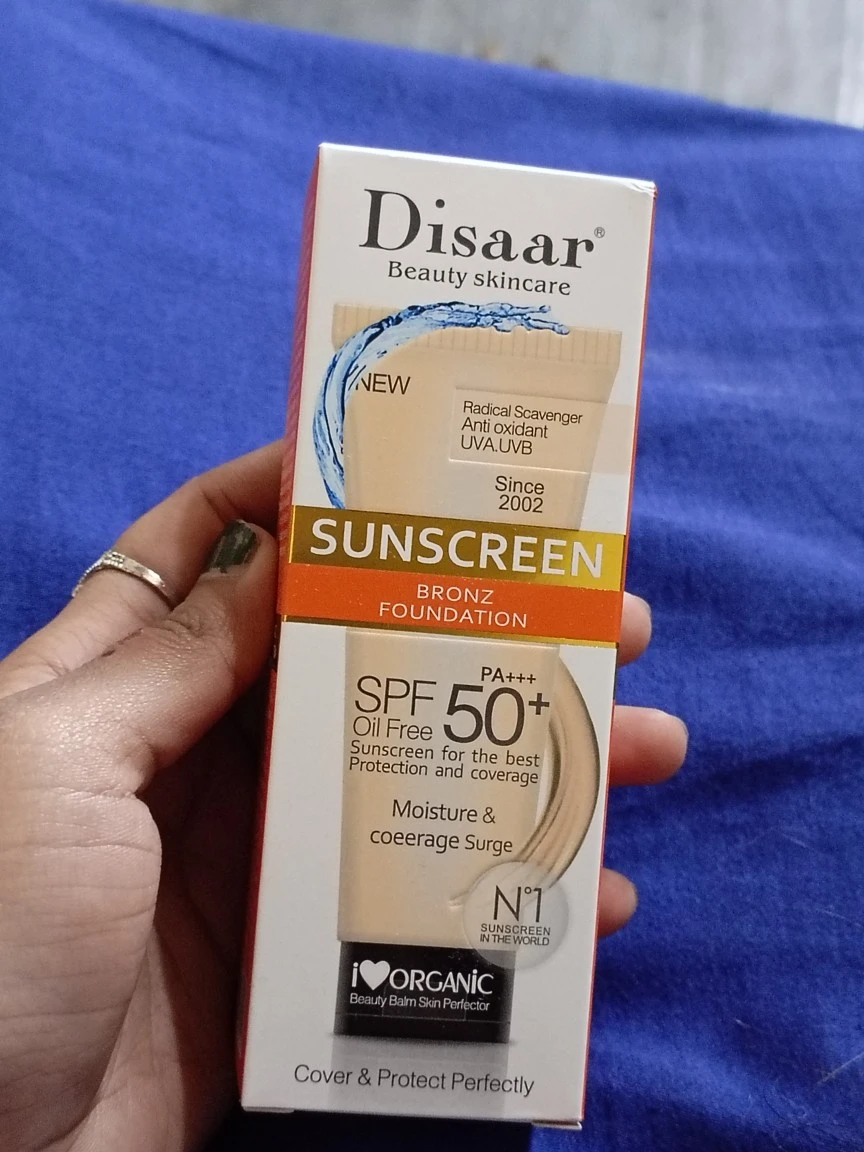 Disaar Beauty Skincare Oil Free SPF PA+++ 50+ Sunscreen Instant Protection UVA UVB Foundation - 40gm