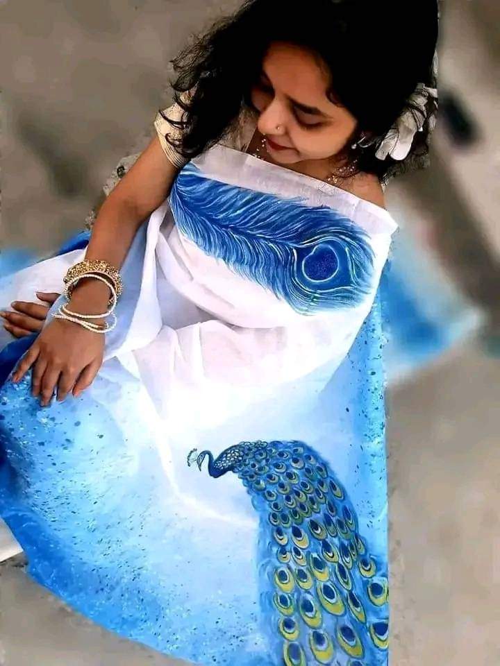 হাফসিল্ক শাড়ীতে হ্যান্ডপ্রিন্ট তুলির কাজ করা