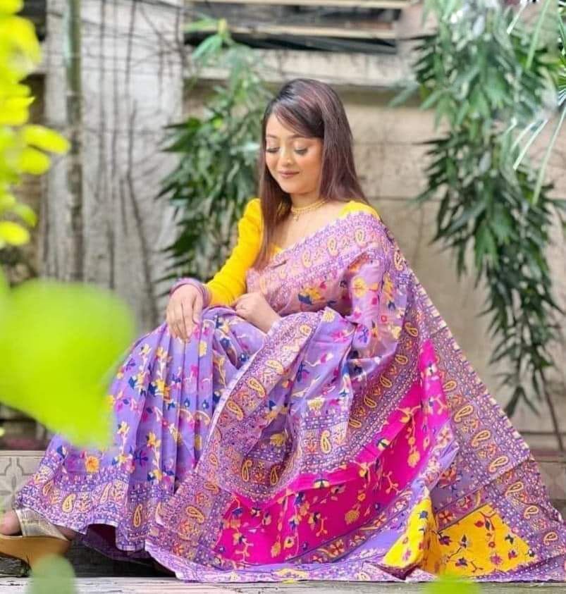 হাফ সিল্ক স্ক্রিন প্রিন্ট শাড়ি