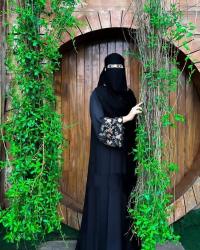 Abaya In Rose