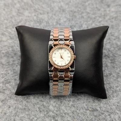 Elegant Multti Ladies Quartz Watch with Crystal Bezel – Premium Bracelet Design (White Dial)