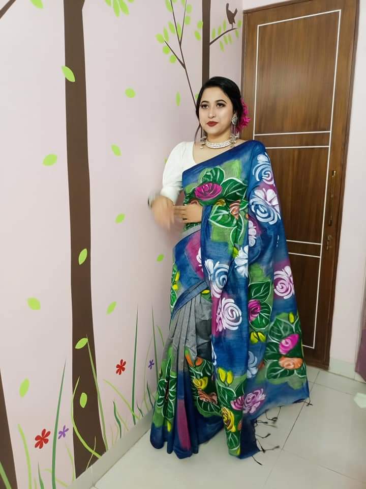হাফসিল্ক শাড়ীতে হ্যান্ডপ্রিন্ট তুলির কাজ করা