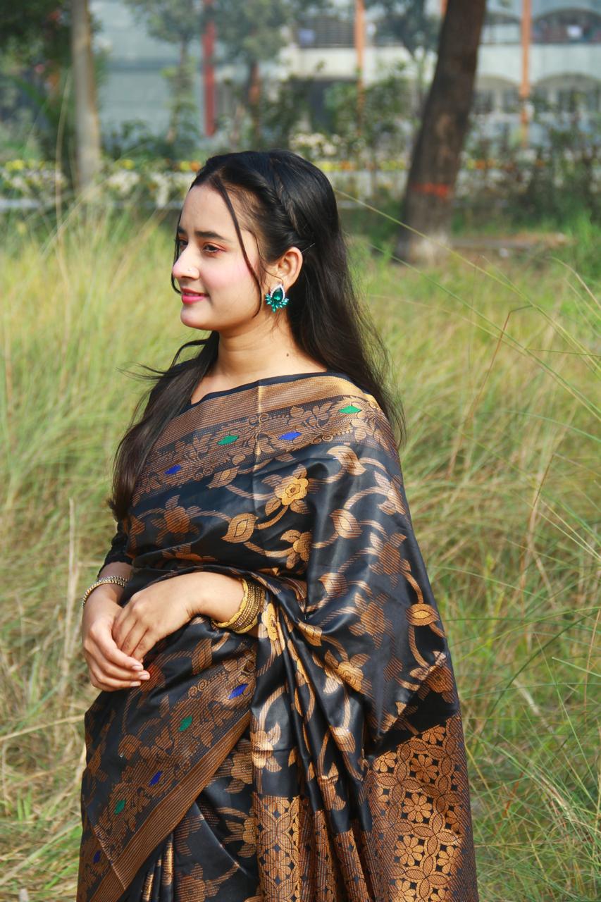 সিল্ক কাতান শাড়ি
